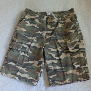 Pro Club Men's Camo Cargo Shorts - Green Camouflage